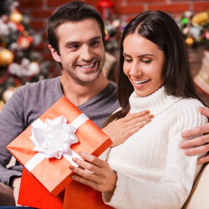 10+ Best Personalized Gifts for Her