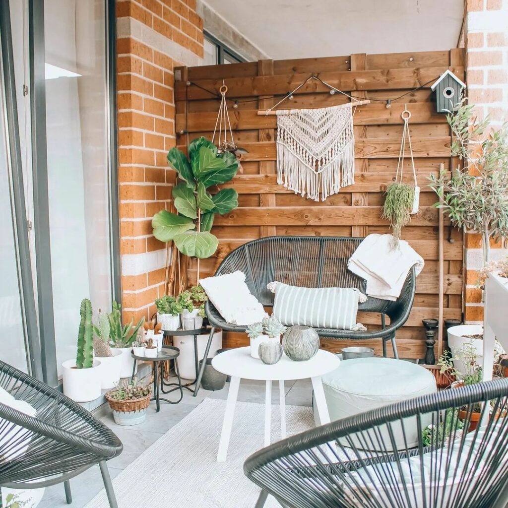 14 Cozy Balcony Ideas and Decor Inspiration