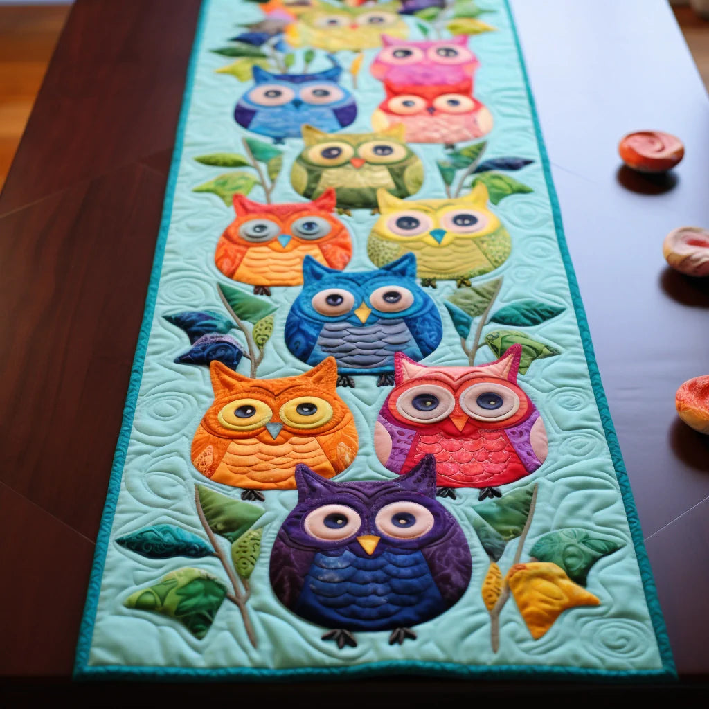 Owl TAI13122345 Quilted Table Runner