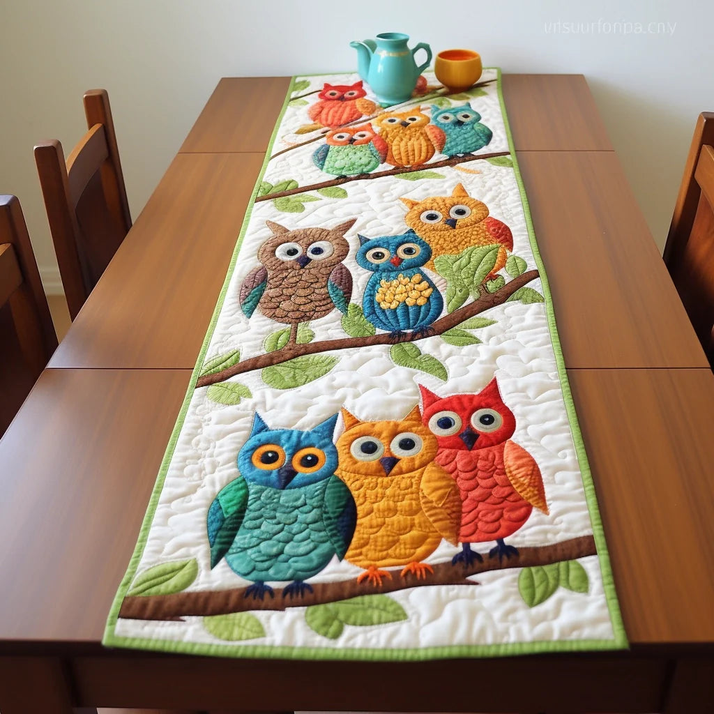 Owl TAI13122344 Quilted Table Runner
