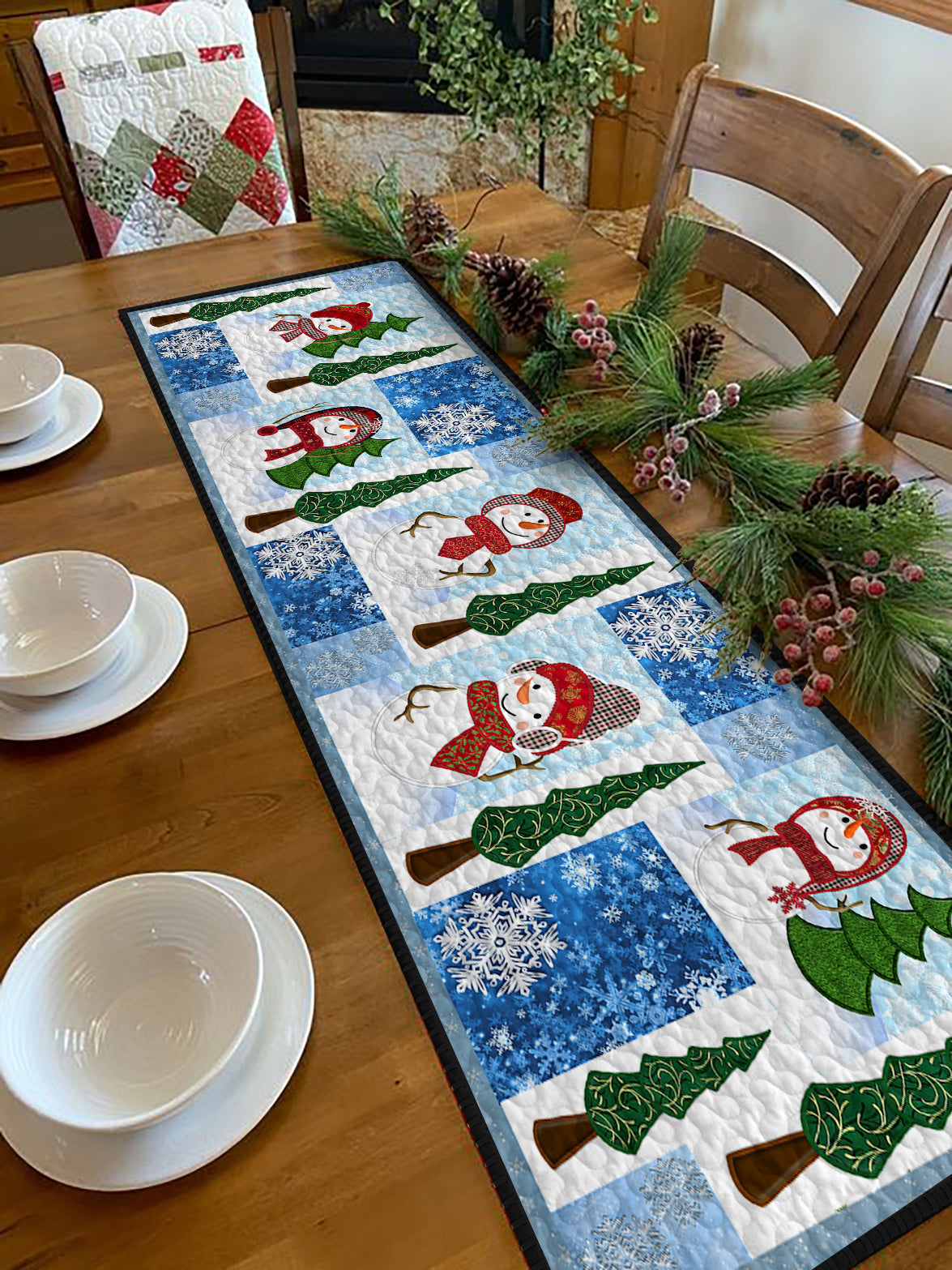 Snowman TAI15112345 Quilted Table Runner